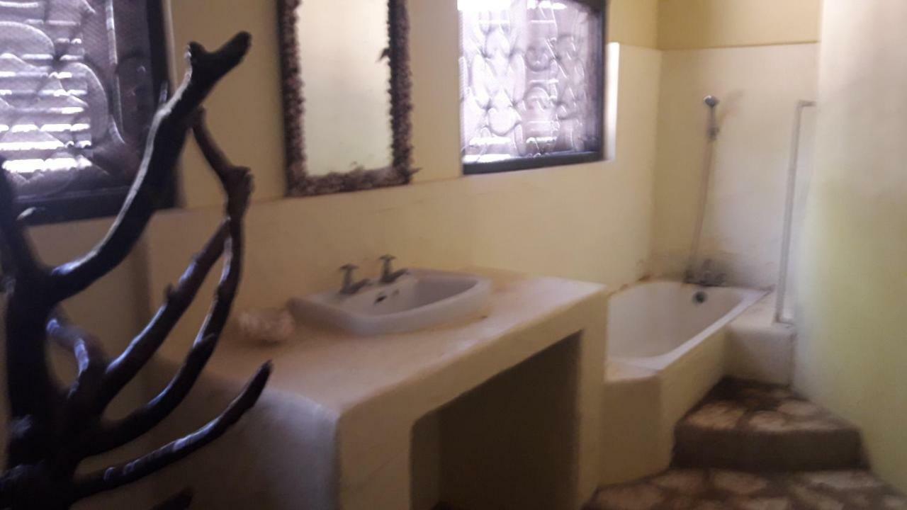 Kiloran Funzi House Bed and Breakfast Buitenkant foto